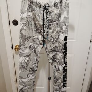 NWT Ecko Unlimited Black and White Floral Joggers